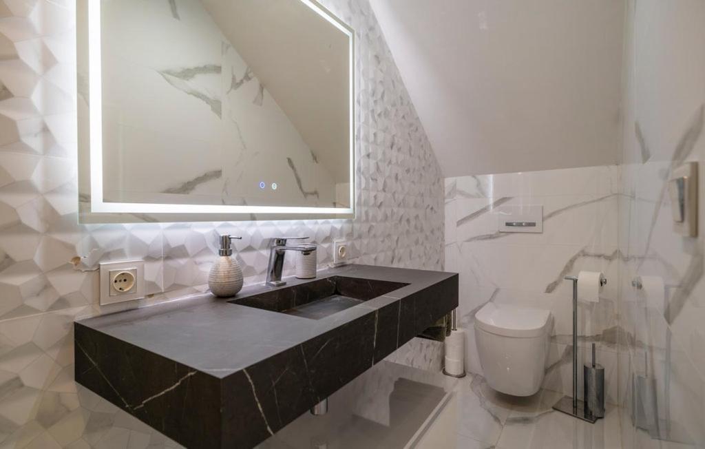 Thelifehouse Villa